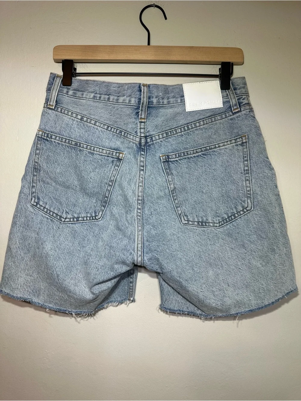 Denim Forum Light Blue Women’s Jean Shorts size 26 #cutoffs #denim #buttonfly - Picture 4 of 10